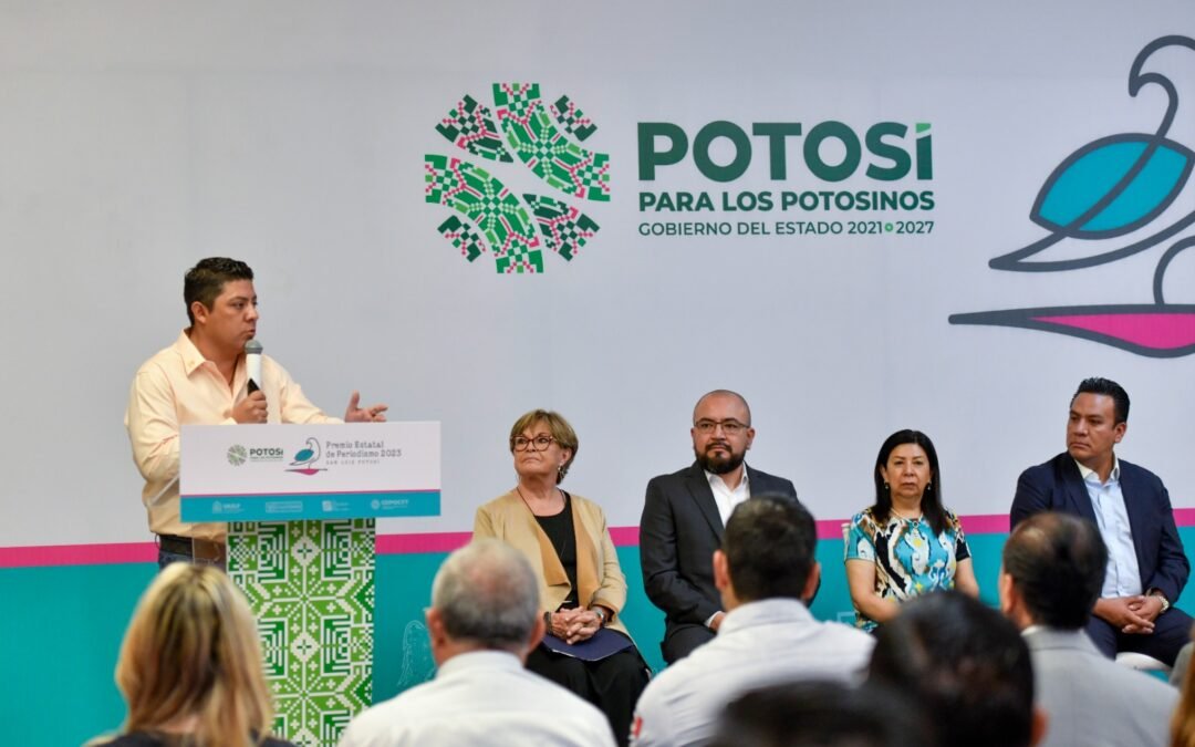 RICARDO GALLARDO ENTREGA PREMIO ESTATAL DE PERIODISMO 2023