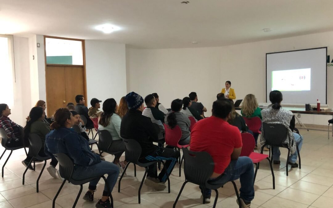 CAPACITACIÓN A EXPENDEDORES DE ALIMENTOS QUE PARTICIPARÁN EN LA FENAPO 2023.