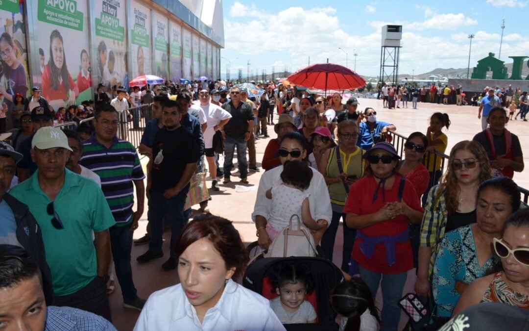 MILES DE POTOSINOS YA ESPERAN A WISIN Y YANDEL
