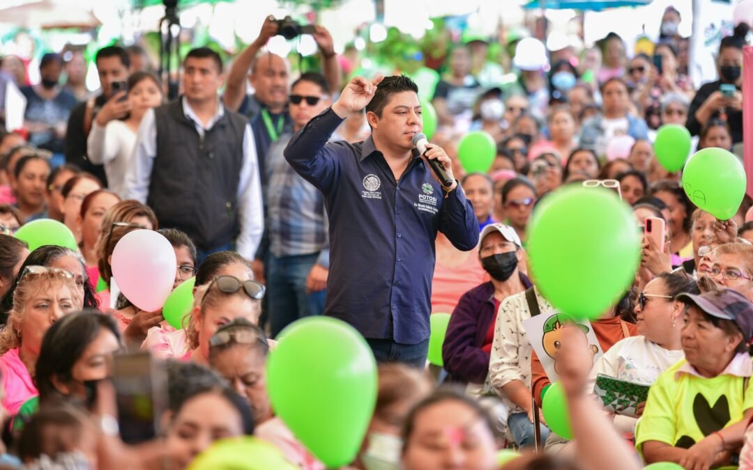 RICARDO GALLARDO DIFUNDE NUEVA EVALUACIÓN A LAS Y LOS FUNCIONARIOS