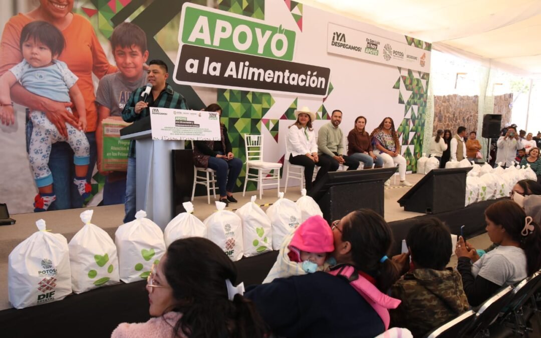 FAMILIAS AGRADECEN A RICARDO GALLARDO POR OBRAS Y APOYOS