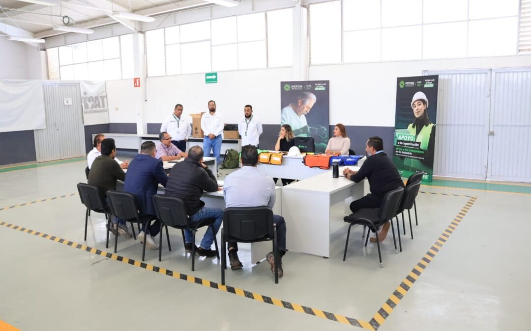 GOBIERNO BRINDA APOYO EN EQUIPAMIENTO A TRABAJADORES DEL ICAT
