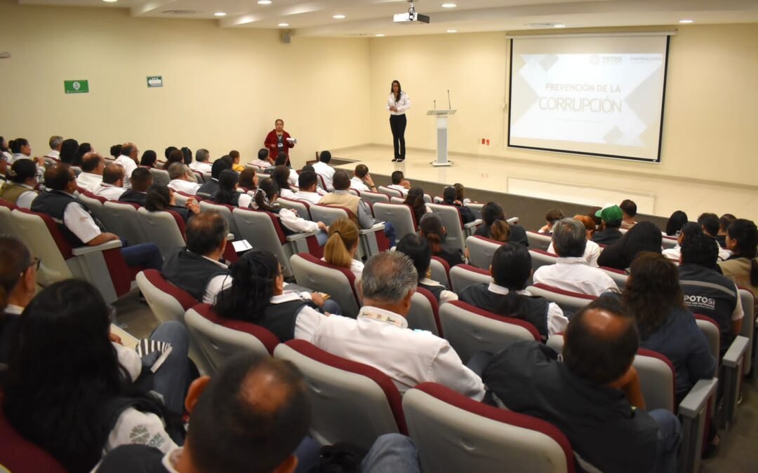 GOBIERNO ESTATAL FORTALECE LA CAPACITACIÓN A FUNCIONARIOS PÚBLICOS 