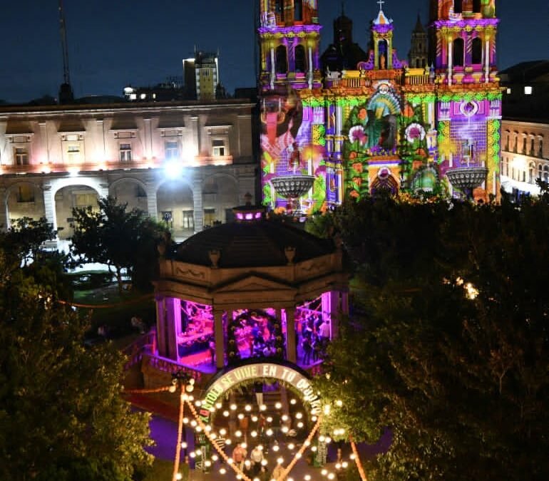 FIESTA DE LUZ, GRAN ÉXITO EN SAN LUIS POTOSÍ 