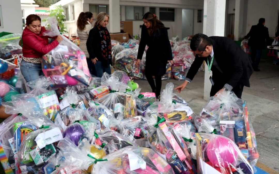 DIF ESTATAL RECIBE EN DONACIÓN JUGUETES DE LA CONTRALORÍA