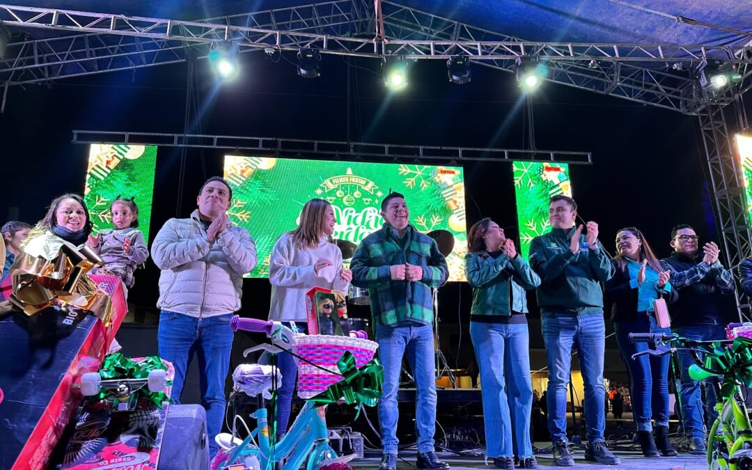 FAMILIAS DEL ALTIPLANO DISFRUTAN DE LAS POSADAS NAVIDEÑAS