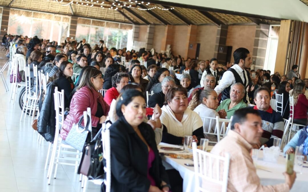 HABITANTES DE SAN RAFAEL VIVEN EMOTIVO CONVIVIO NAVIDEÑO JUNTO AL GOBERNADOR