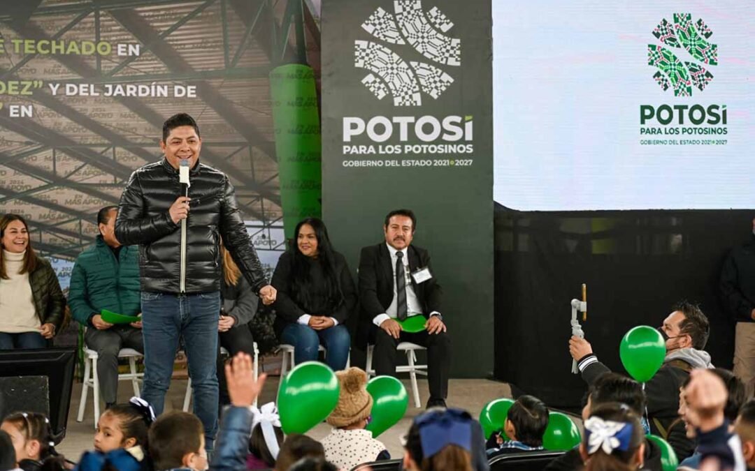 RICARDO GALLARDO LLEVA MÁS APOYO EN EDUCACIÓN A MATEHUALA