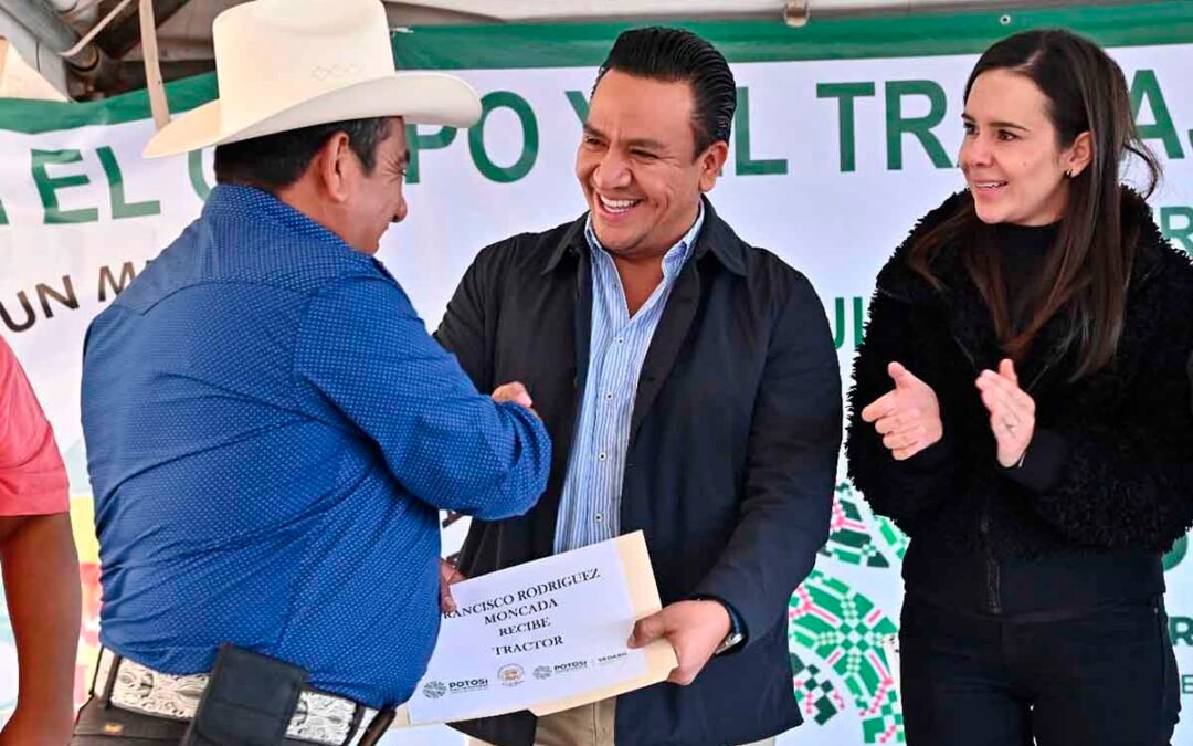 PRODUCTORES DEL CAMPO EN EL ALTIPLANO RECIBEN APOYO