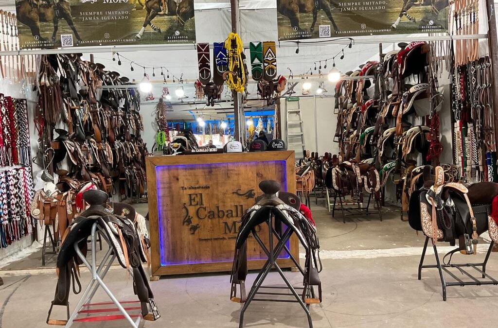 NACIONAL CHARRO EN SLP, BRINDA APOYO AL ARTE DE LA TALABARTERÍA