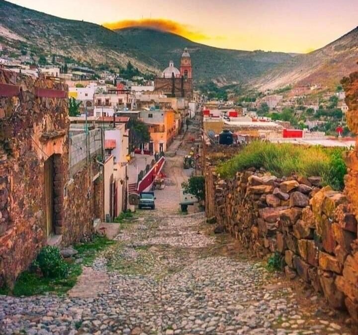 INVITAN A DISFRUTAR ATRACTIVOS DE REAL DE CATORCE