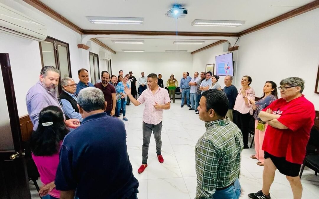 TRABAJADORES DEL ESTADO RECIBEN CAPACITACIÓN EN DERECHOS HUMANOS 