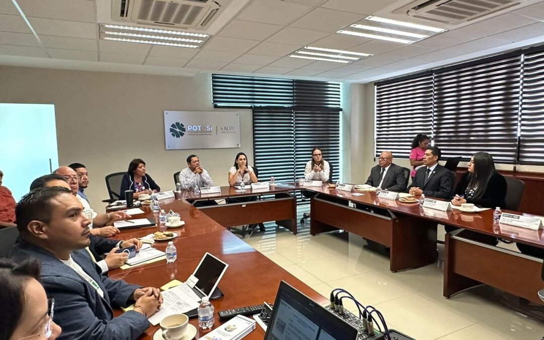 BRINDAN ATENCIÓN MÉDICA A MIGRANTES
