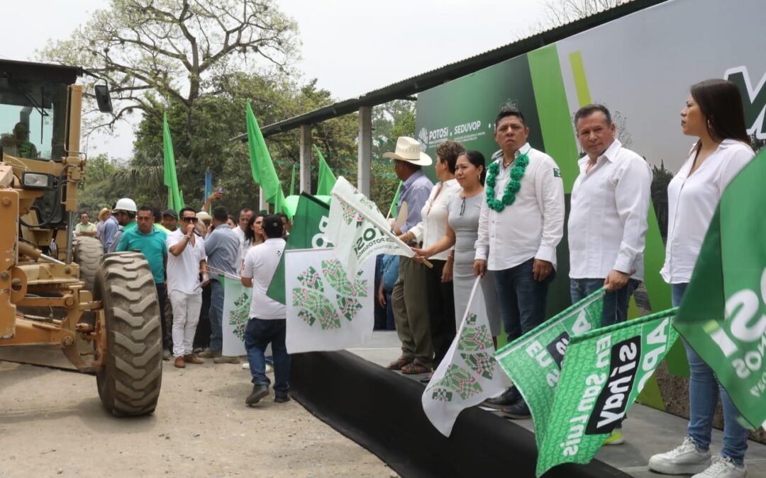 GOBIERNO DEL ESTADO RECONSTRUYE CARRETERA DE TAMPACÁN