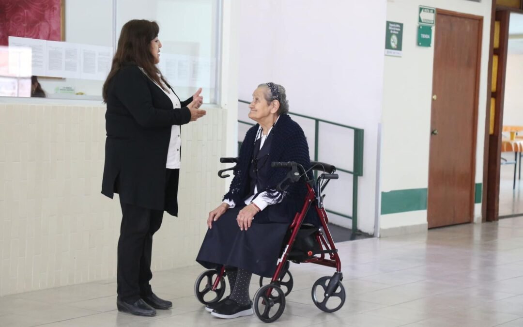 MÁS Y MEJORES SERVICIOS PARA LAS PERSONAS ADULTAS MAYORES
