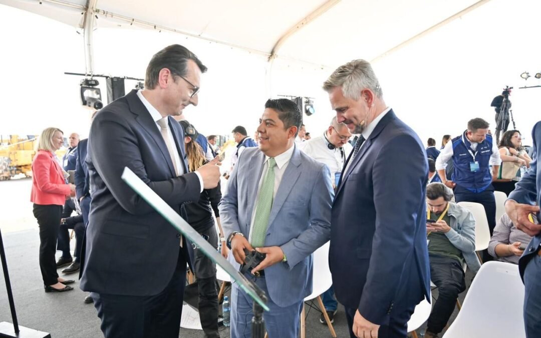OBRAS ESTATALES SON RECONOCIDAS POR EMPRESARIOS LOCALES Y EXTRANJEROS