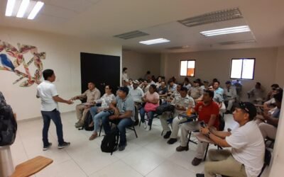ENTREGAN EQUIPO AL PERSONAL DE VECTORES DE LA SECRETARÍA DE SALUD