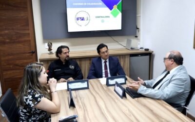 GOBIERNO CAPACITA A SERVIDORES PÚBLICOS EN CONTRALORÍA SOCIAL