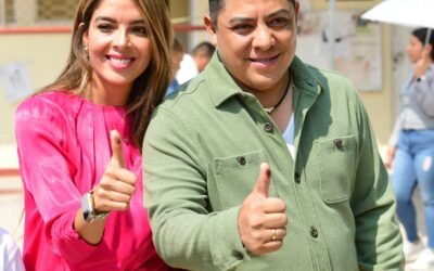 GOBERNADOR DE SAN LUIS POTOSÍ ACUDE A VOTAR