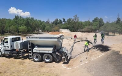 JUNTA ESTATAL DE CAMINOS BRINDA APOYO A DEPENDENCIAS