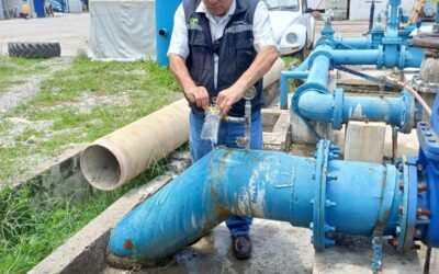 A TRAVÉS DEL  PROGRAMA AGUA DE CALIDAD MICROBIOLÓGICA MONITOREA COEPRIS A SISTEMAS OPERADORES DE AGUA.