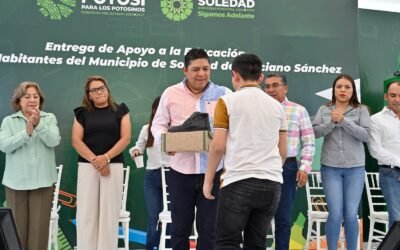 ARRANCA RICARDO GALLARDO ENTREGA DE PAQUETES ESCOLARES EN APOYO A FAMILIAS