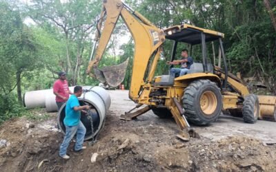 AVANZA APOYO DEL ESTADO PARA OBRAS HIDRÁULICAS EN CAMINOS DE LA HUASTECA