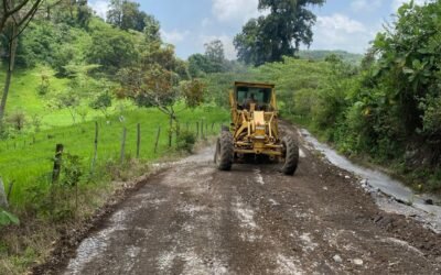 AVANZA REHABILITACIÓN DEL CAMINO TAMÁN-SAN FRANCISCO, EN TAMAZUNCHALE