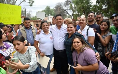 RICARDO GALLARDO LLEVA APOYOS ESCOLARES A VILLA DE POZOS