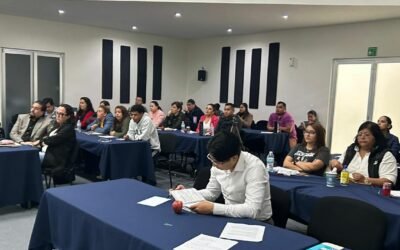 EL ESTADO Y EL COLEGIO DE NOTARIOS CAPACITAN A PERSONAL DEL IRC
