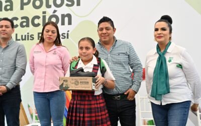 EQUIPA RICARDO GALLARDO A ESTUDIANTES DE ZARAGOZA CON MOCHILAS ÚTILES Y ZAPATOS