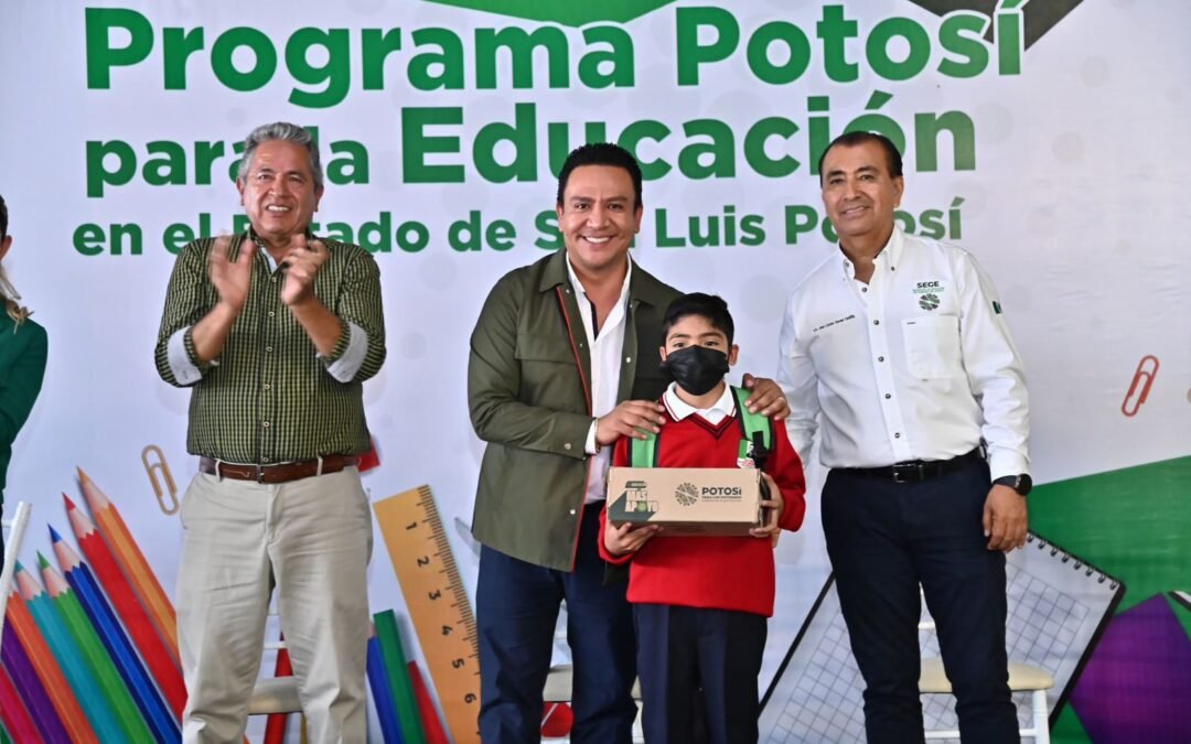FAMILIAS DE SALINAS RECIBEN MÁS APOYO CON PROGRAMA POTOSÍ PARA LA EDUCACIÓN 