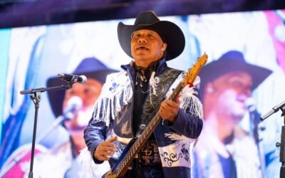MILES DE ASISTENTES DISFRUTARON DE GRUPO BRONCO EN PLAZA DE ARMAS