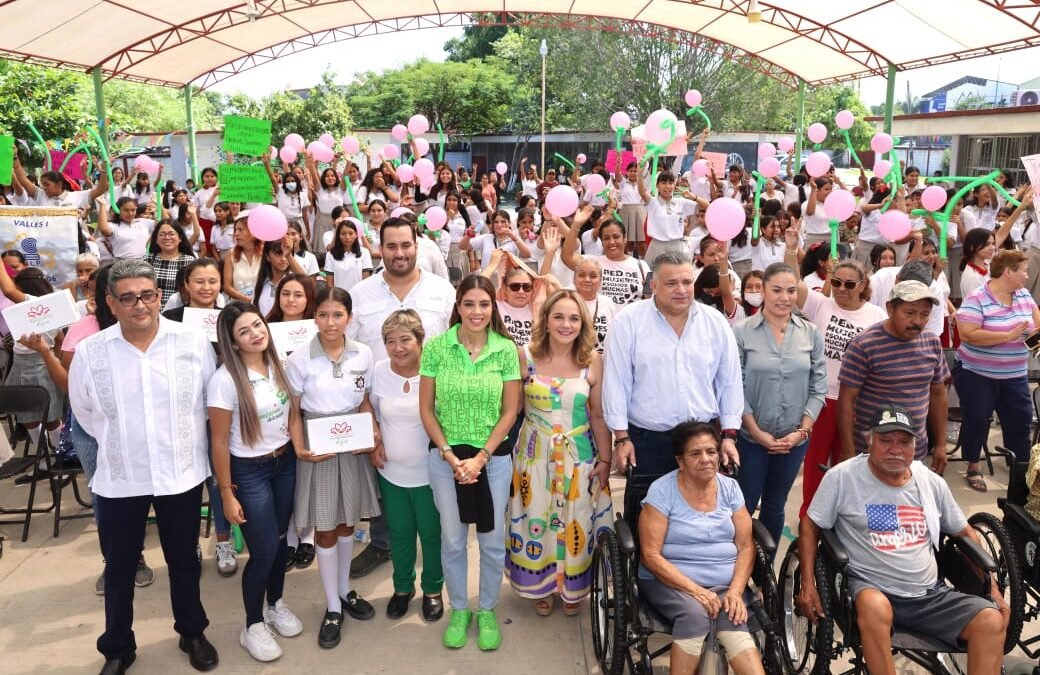 GOBIERNO ESTATAL LLEVA KITS MENSTRUALES A MUJERES DE CIUDAD VALLES Y TAMASOPO