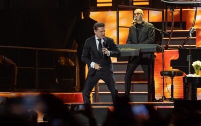 LUIS MIGUEL ENCIENDE LA ARENA POTOSÍ CON SUS MÁS GRANDES ÉXITOS 
