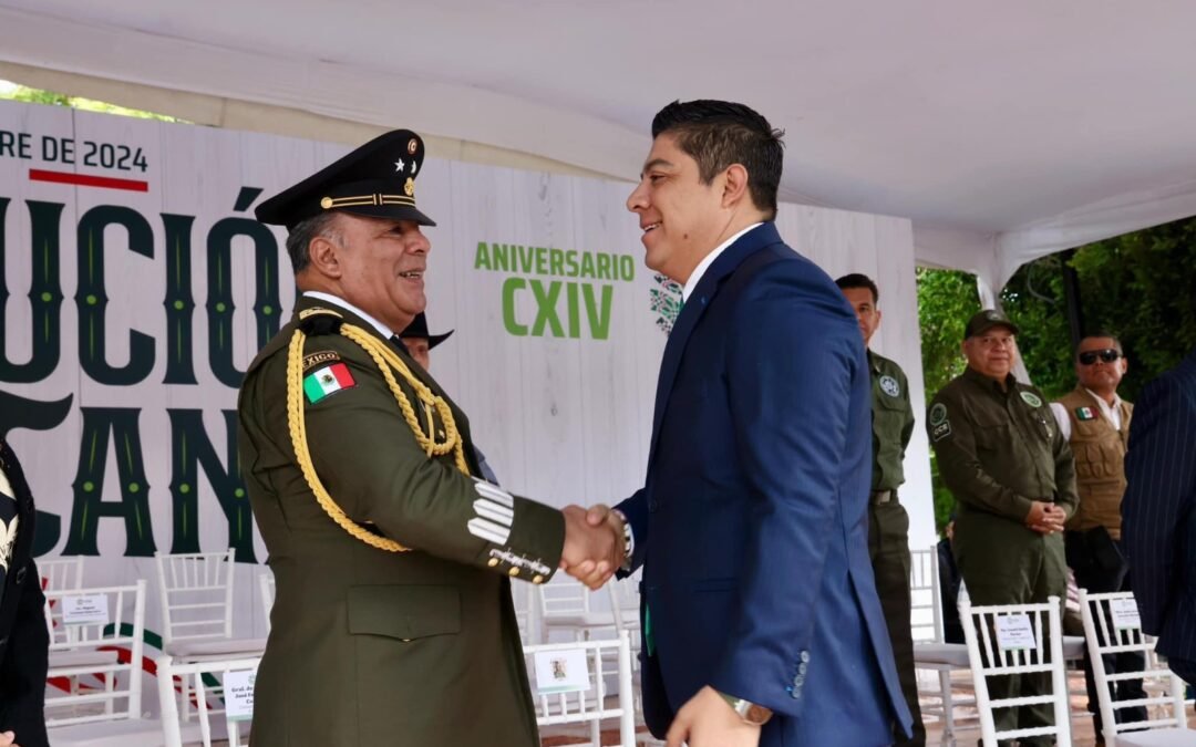 RICARDO GALLARDO ASISTE AL DESFILE CONMEMORATIVO DE LA REVOLUCIÓN