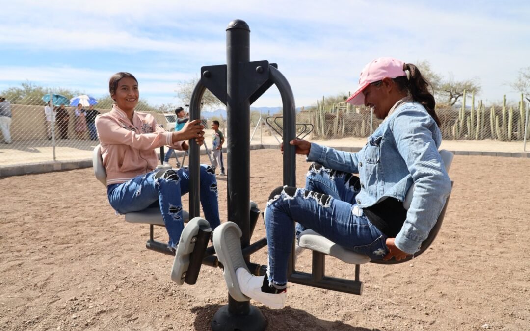 GOBIERNO ESTATAL ENTREGA ÁREA RECREATIVA EN APOYO A FAMILIAS EN GUADALCÁZAR