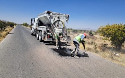 IMPLEMENTA EJECUTIVO ESTATAL PROGRAMA BACHEO VERDE EN CAMINOS DE SLP