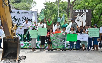 Agradecen alcaldes de Axtla y Coxcatlán por las obras en sus municipios