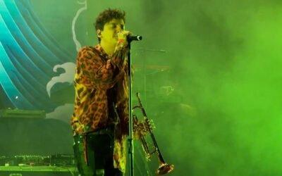 KINKY HACE VIBRAR EL TEATRO DE LA CIUDAD EN UNA NOCHE MEMORABLE