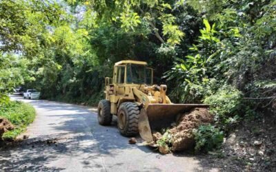 13668 GOBIERNO ESTATAL ATIENDE CAMINOS POR LLUVIAS