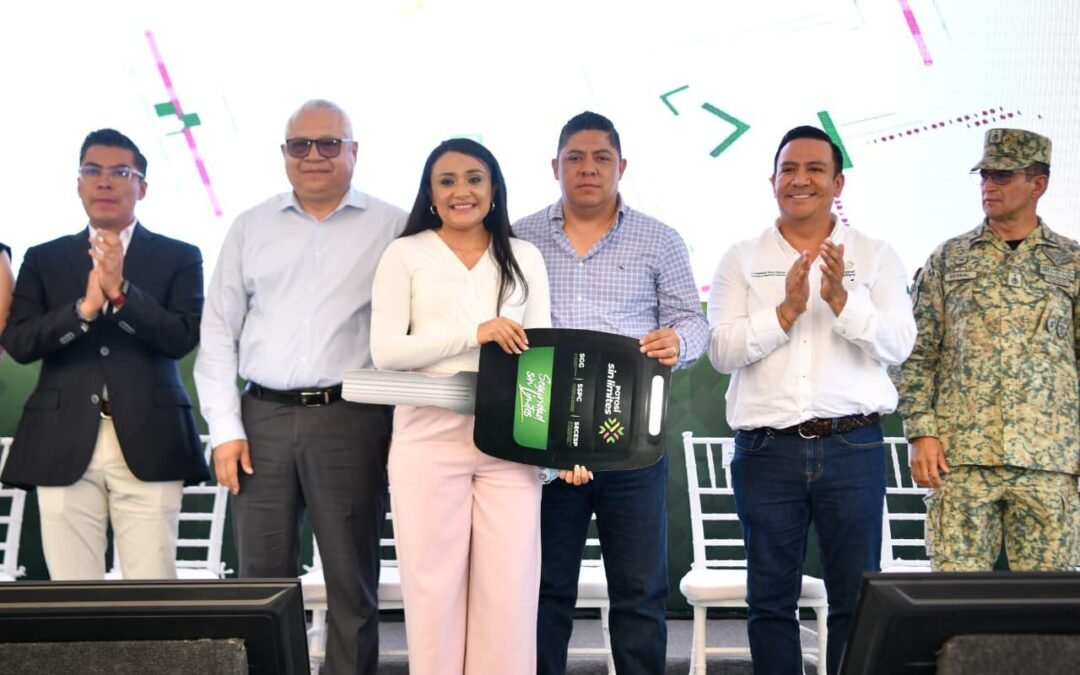 RICARDO GALLARDO ENTREGA 106 PATRULLAS A MUNICIPIOS PARA FORTALECER LA PAZ EN LAS CUATRO REGIONES