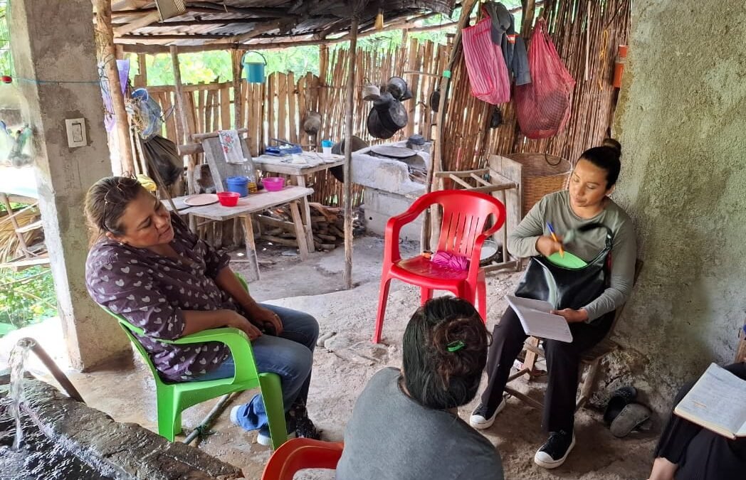 APOYO INTEGRAL A MUJERES Y NIÑAS AFECTADAS POR LAS LLUVIAS