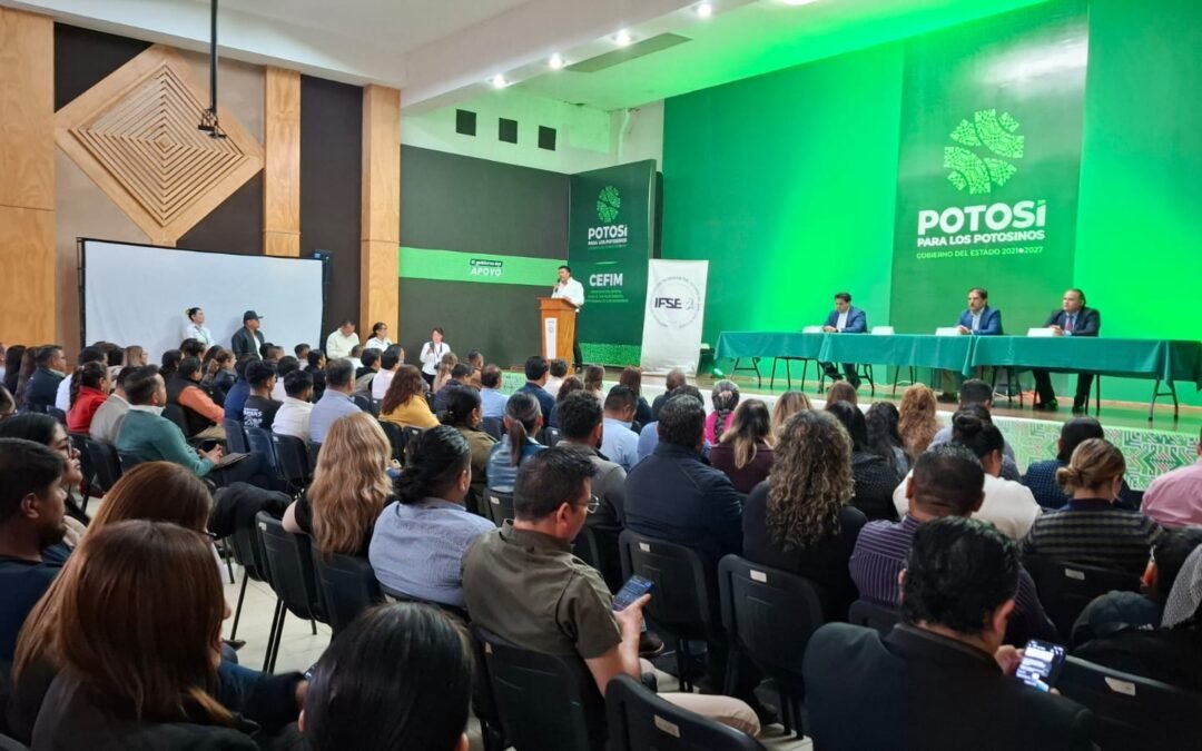 MÁS DE 300 SERVIDORES PÚBLICOS MUNICIPALES PARTICIPAN EN EL CURSO DE REVISIÓN DE CUENTAS PÚBLICAS 2025