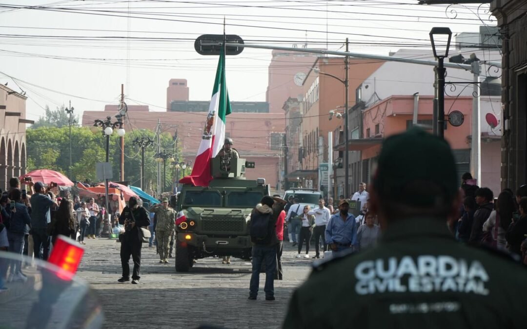 SEGE ENALTECE VALORES REVOLUCIONARIOS EN DESFILE CONMEMORATIVO