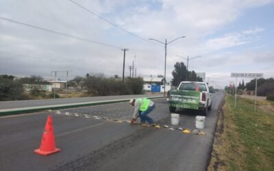 GOBIERNO ESTATAL CONSERVA EL CAMINO AL AEROPUERTO