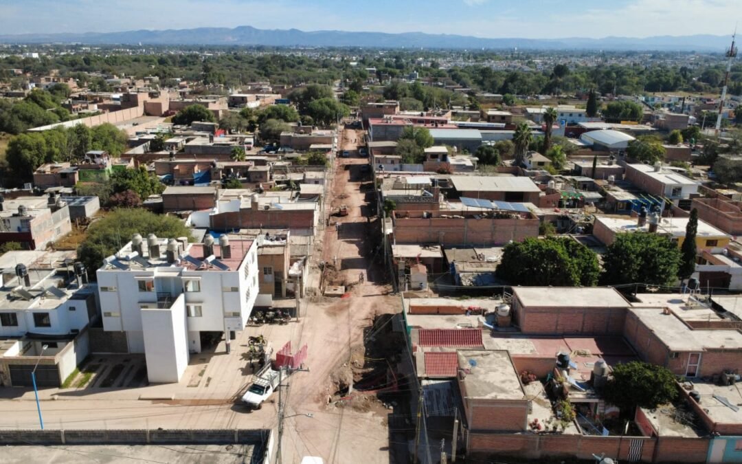 GOBIERNO ESTATAL AVANZA EN REHABILITACIÓN DE AVENIDA ADOLFO LÓPEZ MATEOS