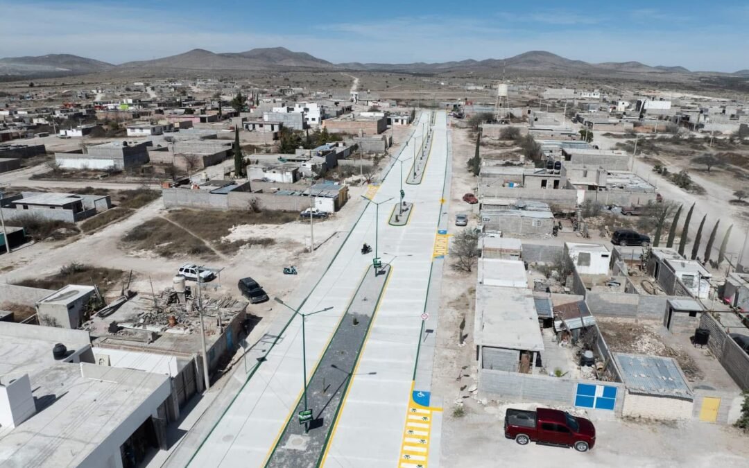 RICARDO GALLARDO LLEVA INFRAESTRUCTURA VIAL A LOS MUNICIPIOS